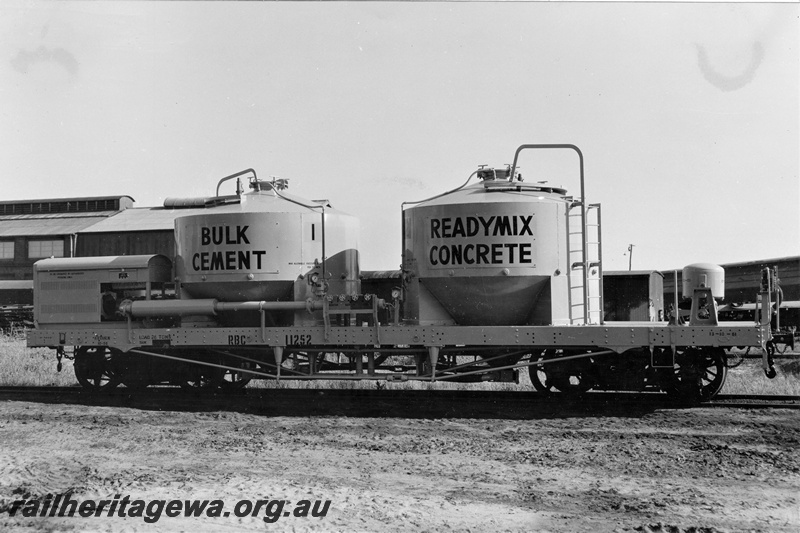 P20325
RBC class 11252 bulk cement and readymix concrete hopper wagon, side view
