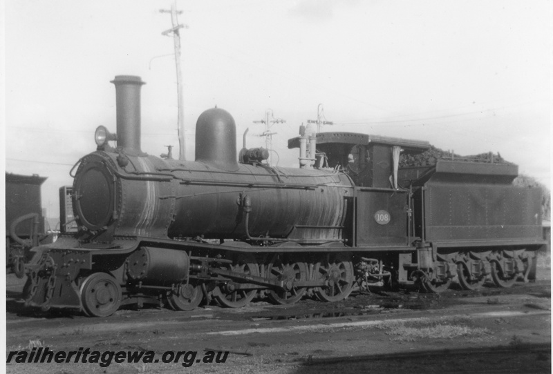 P20376
G class 108 at Bunbury loco shed outside turntable. SWR line.
