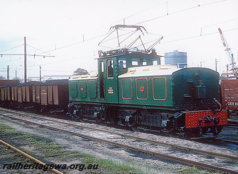 P20418
State Electricity Commission's electric locomotive shunting coal wagons at East Perth Power Station.
