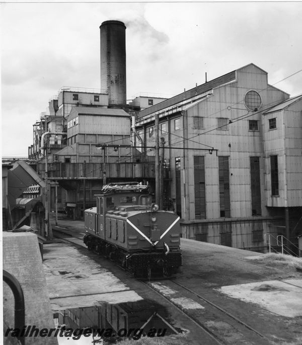 P20461
State Electricity Commission No 1 electric loco, power station, East Perth, ER line, side and front view
