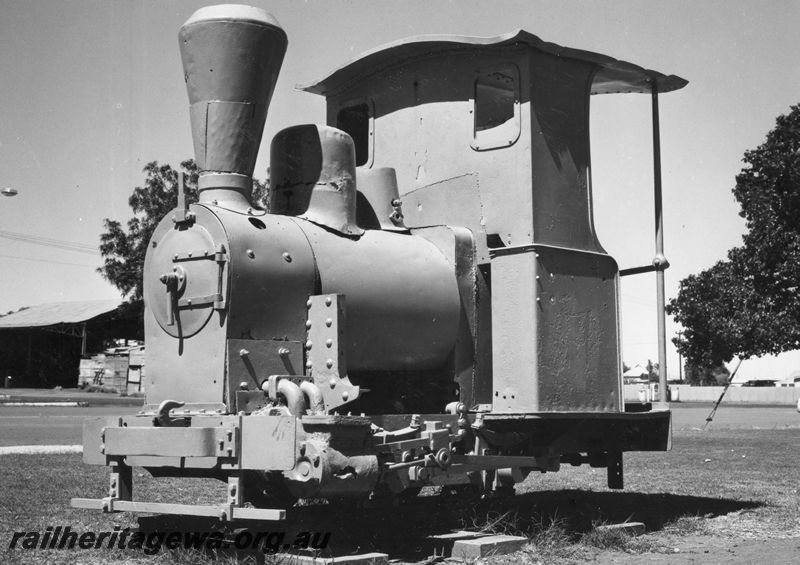 P20483
Peak Hill Gold Field Haine St Pierre of Belgium loco, in park at Meekatharra, front and side view 
