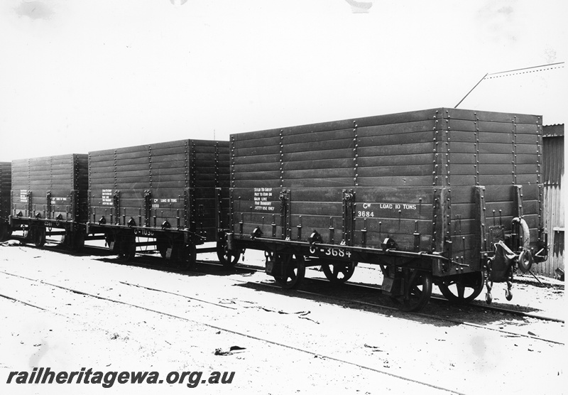 P20555
GW class 1030 bulk grain wagon, GW class 2581 bulk grain wagon, GW class 3684 bulk grain wagon,, Bunbury, SWR line, side and end views, c1965

