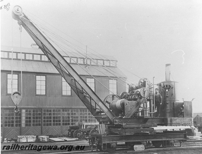 P20561
Ransome and Rapier steam crane, driver, end and side view
