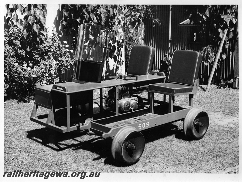 P20581
Two-seater gangers trolley No. 509, powered by Suzuki engine, 1 of 4
