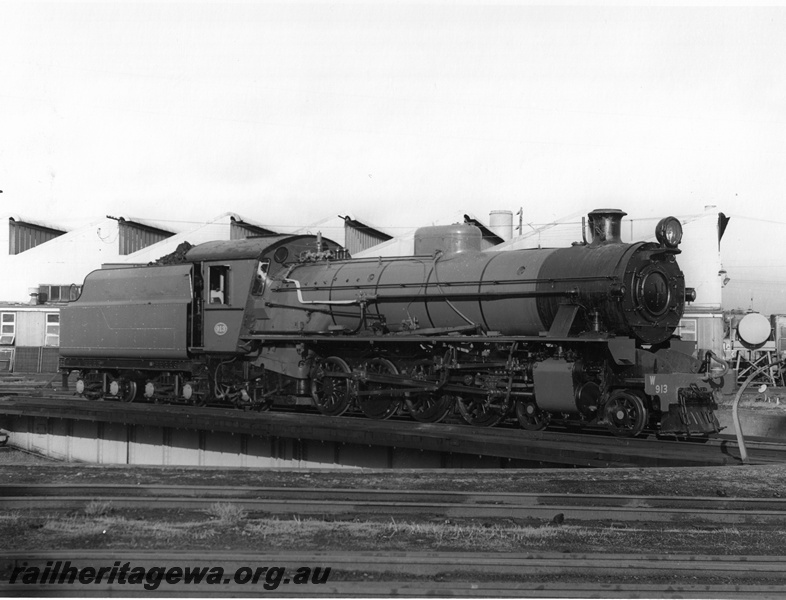 P20632
W Class 913, recently overhauled, East Perth loco depot, turntable
