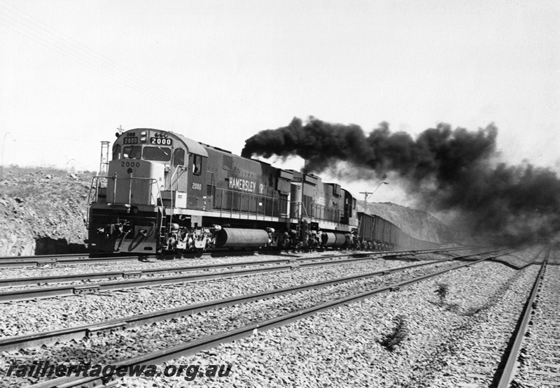 P20683
Hamersley Iron Alcos C628 Class 2000 and C636 Class 2007, double heading, empty iron ore train, Dampier, Pilbara
