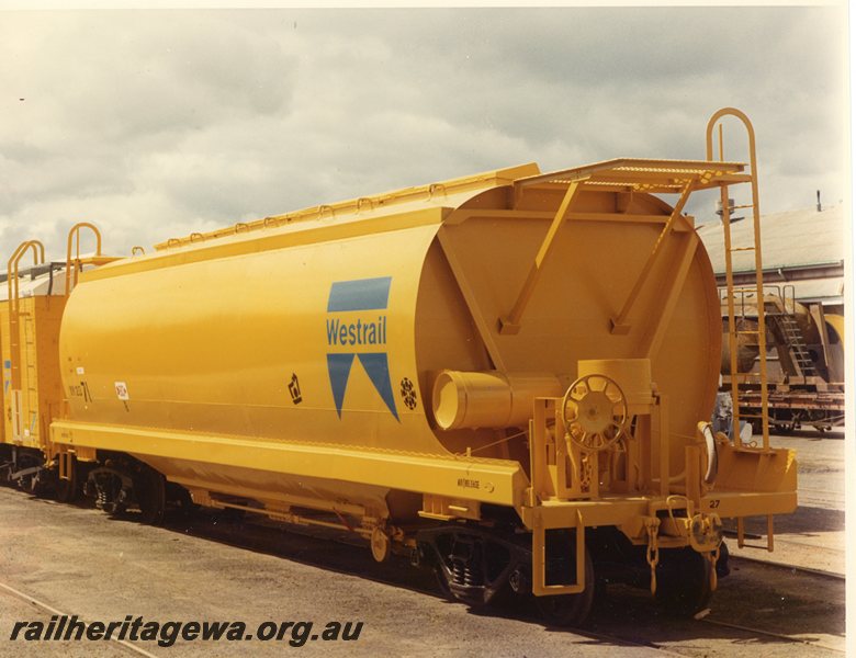 P20702
XW class 21371, wheat hopper, Midland Workshops, ER line, side and end view
