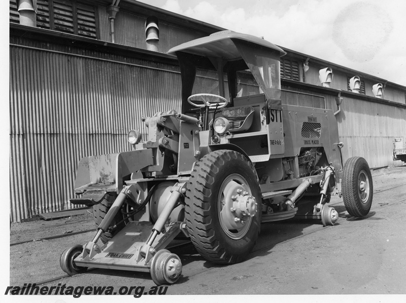 P20825
ST 11 road-rail shunting tractor.Midland workshops.
