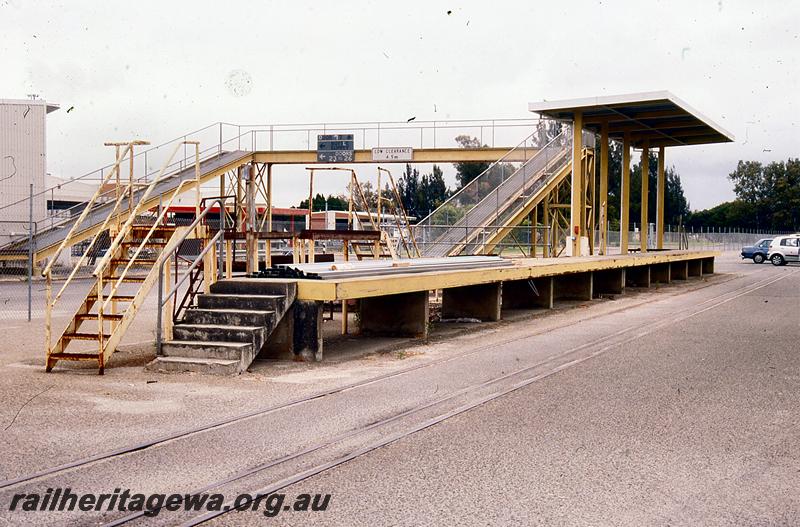 P21046
3 of 8 views of the loading facilities at the old Swan Brewery plant at Canning Vale, left hand end and trackside view
