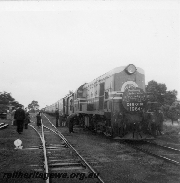 P21160
Ex MRWA F class 41 on an ARHS tour train at Gingin, MR line, view along the train 
