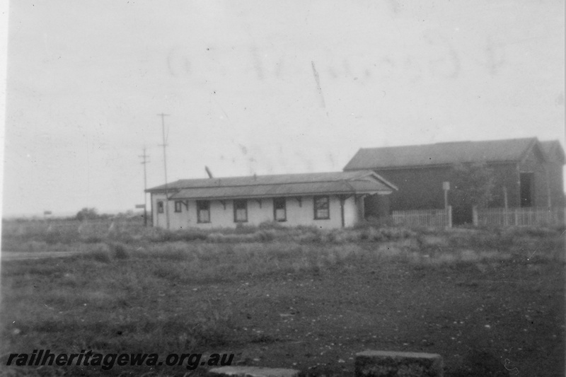 P21212
Station building, goods shed, Wiluna, NR line
