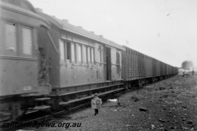 P21214
ZA class van on mixed train, trackside lamp, NR line, end and side view
