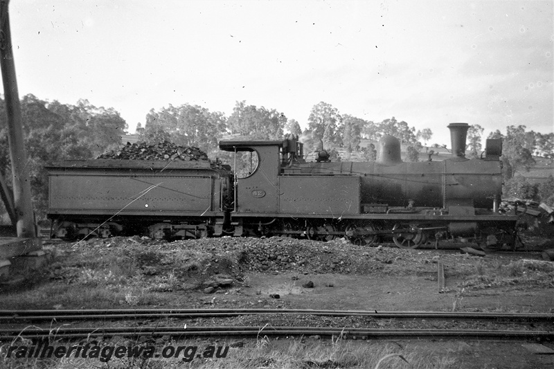 P21224
O class 82, unknown location, side view.
