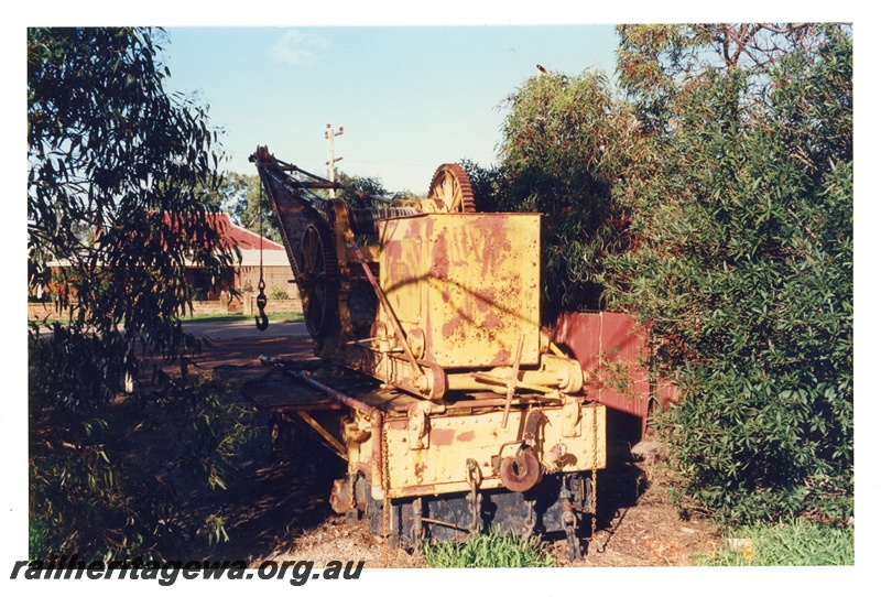 P21241
Cowans Sheldon  hand operated breakdown crane, No. 3, end view, Walkaway, MR line
