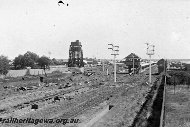 P21341
Kalgoorlie Station and yard from Maritana Street bridge. EGR line.
