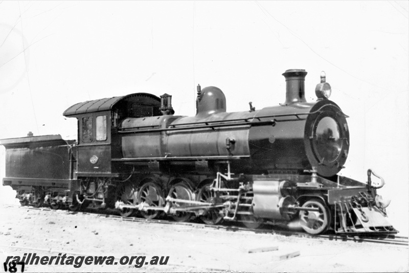 P21380
F class 356, side and front view
