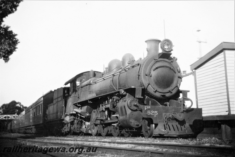 P21382
PR class 525 on passenger train, overhead footbridge, platform, station building, Chidlow, ER line, side and front view
