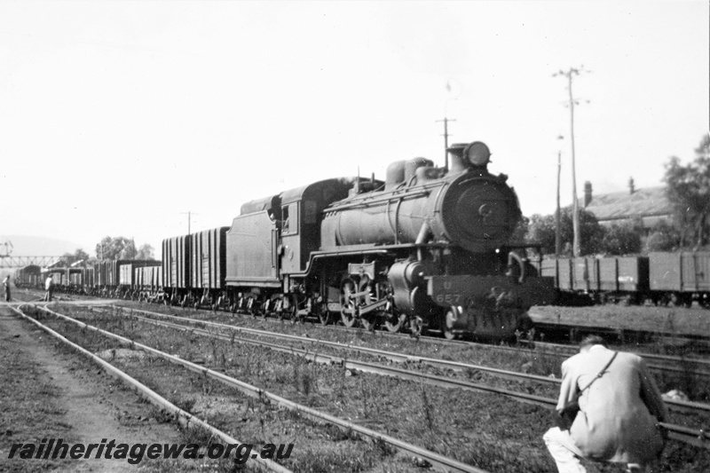 P21383
U class 657 on goods train, signal gantry, wagons in siding, trackside photographer, Midland, ER line, side and front view
