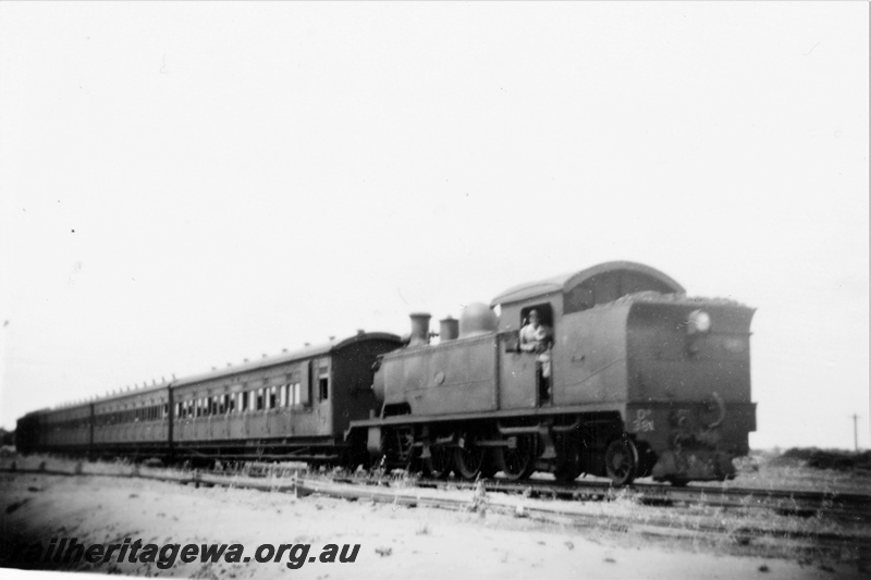 P21397
DS class 381, bunker first, on Armadale passenger train, near Rivervale, SWR line, side and front view
