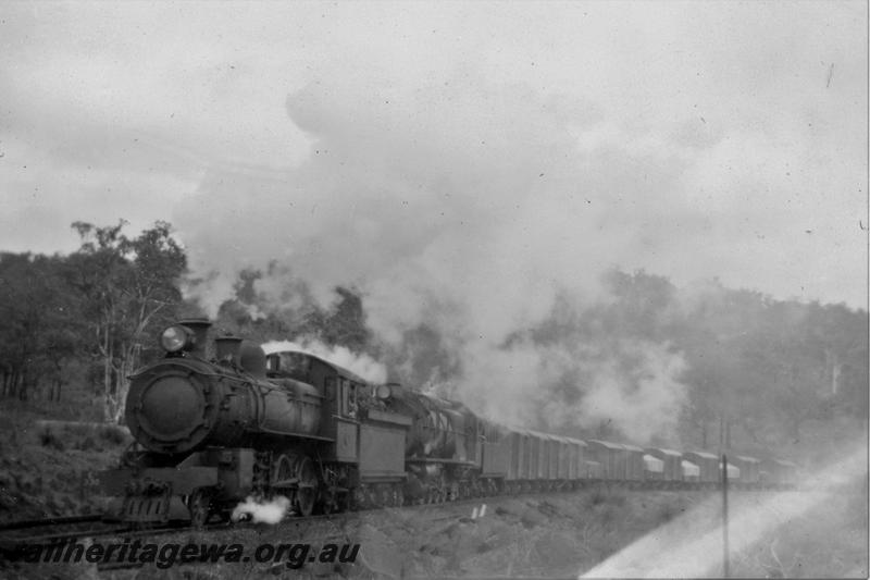 P21402
ES class 330 and S class loco, double heading goods train, approaching Swan View tunnel, ER line, front and side view
