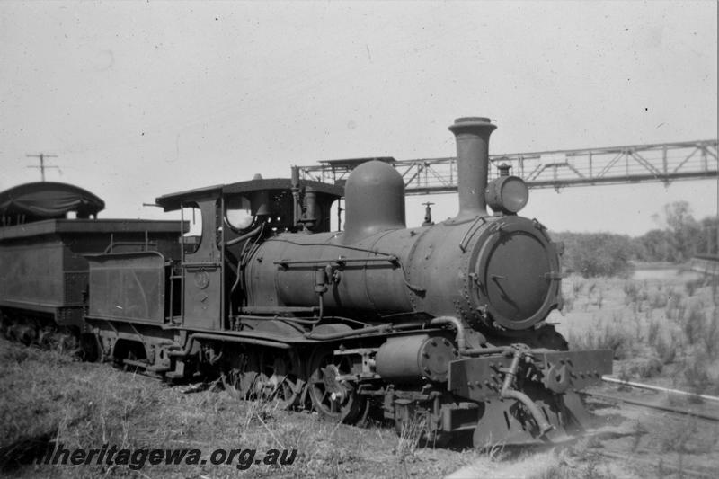 P21404
A class 31, wagons, gantry, West Midland, ER line, side and front view
