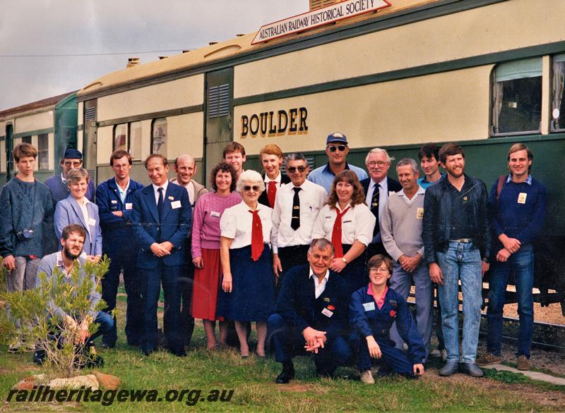 P21534
Group photo of Australian Railway Historical Society members and volunteers, in front of AYS class 461 