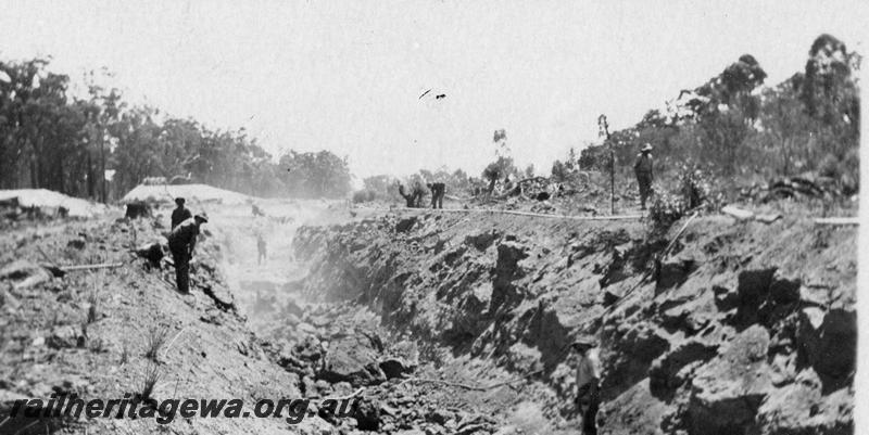 P21549
10 of 20 Construction Scenes of Third Beechina Deviation between Wooroloo and Chidlow ER line c1920s, cutting under construction, workers, Deep Cutting
