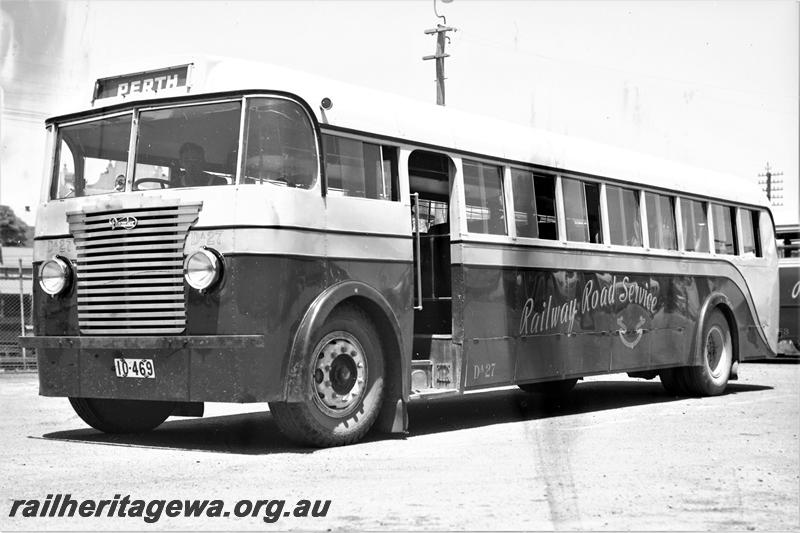 P21582
Railway Road Service bus D 27, Perth destination board, front and side view
