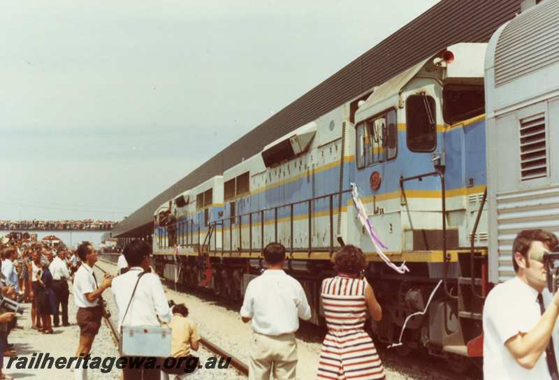 P21669
L class 260, another L class loco, on the first 