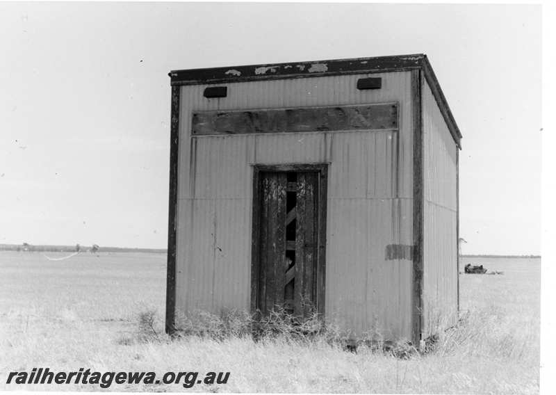 P21697
Farm shed, formerly out-of shed from Campion station, WLB line
