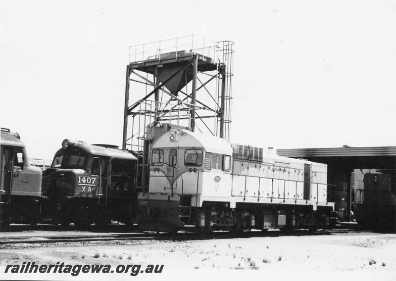 P21739
XA class 1407, J class 105 at West Merredin Locomotive depot. EGR line.
