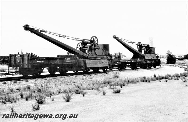 P21758
Narrow gauge cranes West Merredin. EGR line.
