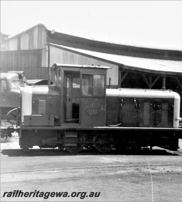 P21802
Z class 1151 Bunbury Roundhouse. SWR line.
