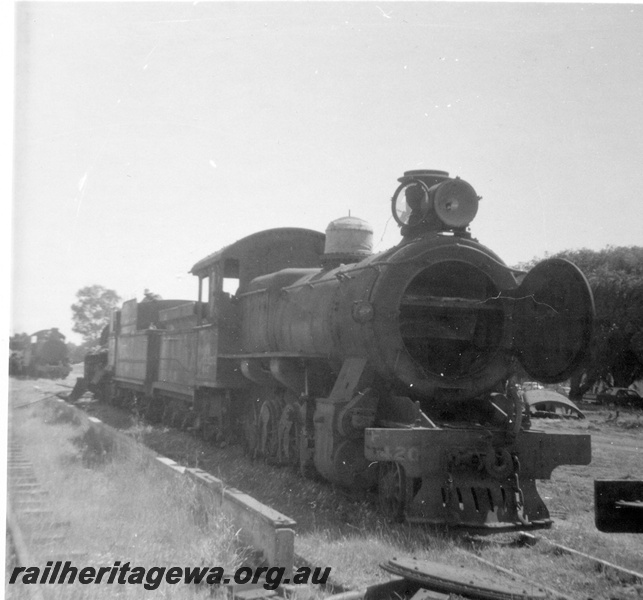 P21807
Fs class 420 being cut up at Midland. ER line.
