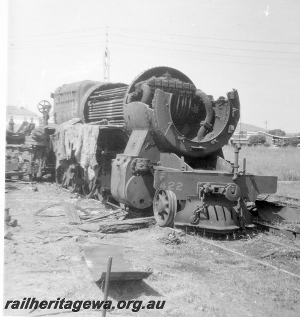 P21808
Fs class 422 being cut up Midland. ER line.
