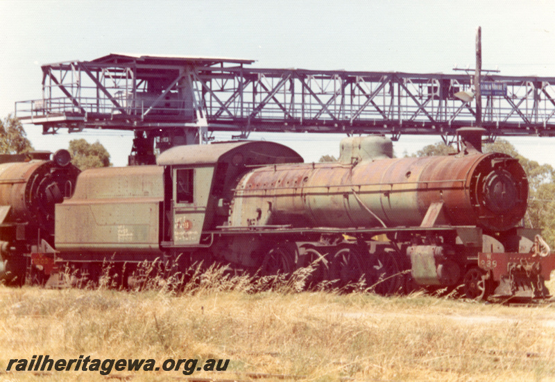 P21880
W class 939, gantry crane, at loco depot, Midland, ER line, side and front view
