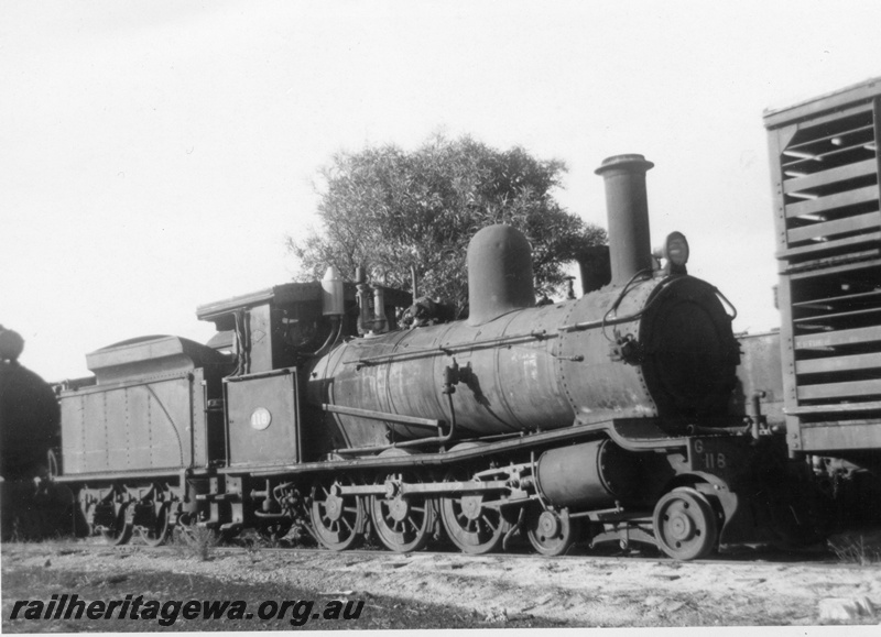 P21882
G class 118, on scrap road, Midland, ER line, side and front view
