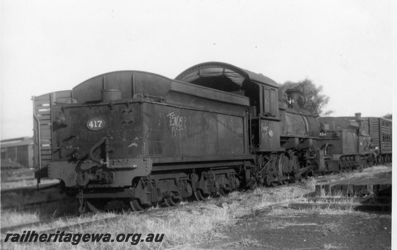 P21889
FS class 417, G class 118, on scrap road, van, loco depot, Midland, ER line, rear and side views
