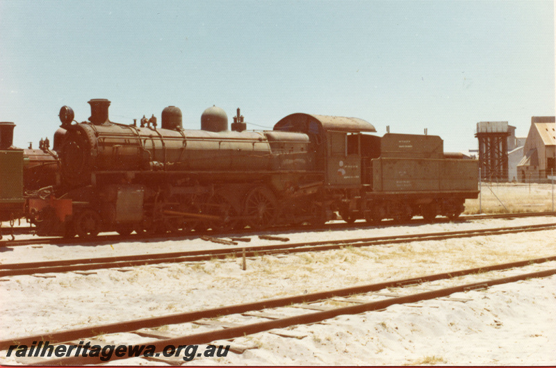 P21890
PR class 521, water tower, sheds, at Rail Heritage Western Australia Museum, Bassendean, ER line, front and side view
