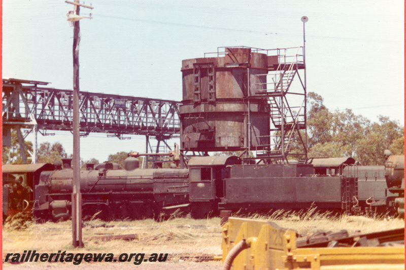 P21892
PMR class loco, on scrap road, gantry crane, coal stage, loco depot, Midland, ER line, side view
