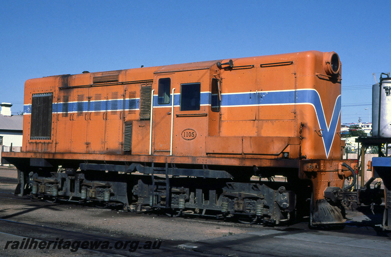 P21973
Y class 1100, Geraldton, GA line, side and end view
