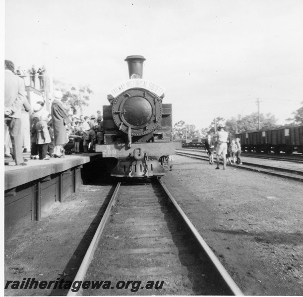 P21980
N class 200 at Armadale station hauling ARHS Tour train. SWR line.
