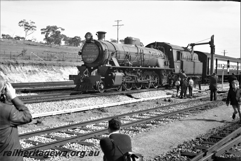 P22043
W class 904, on Australian Railway Historical Society 