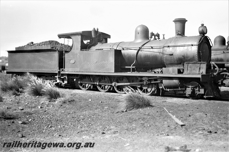 P22047
O class 93, side and front view from trackside
