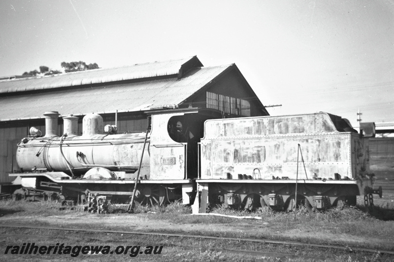 P22051
B class 6, in derelict condition, shed, side and rear view
