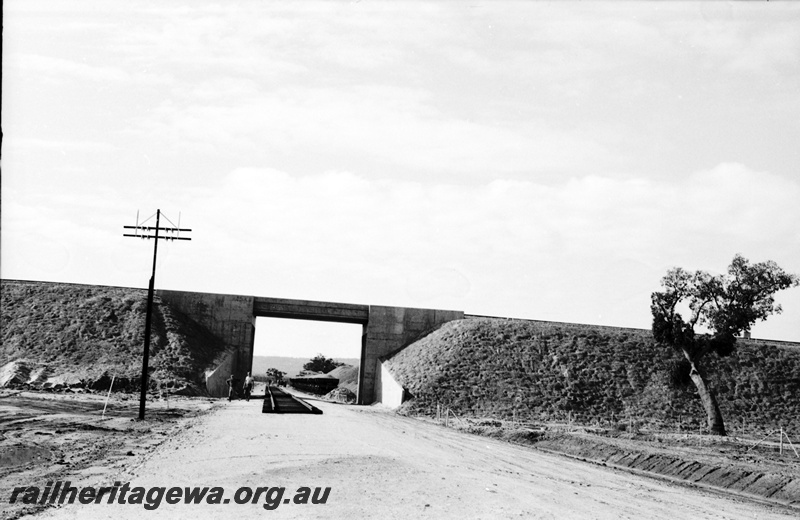 P22085
Kenwick - standard gauge underpass under construction. SWR line.
