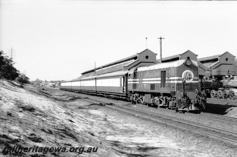 P22105
G class 51 passing East Perth loco depot on Perth bound passenger train. ER line
