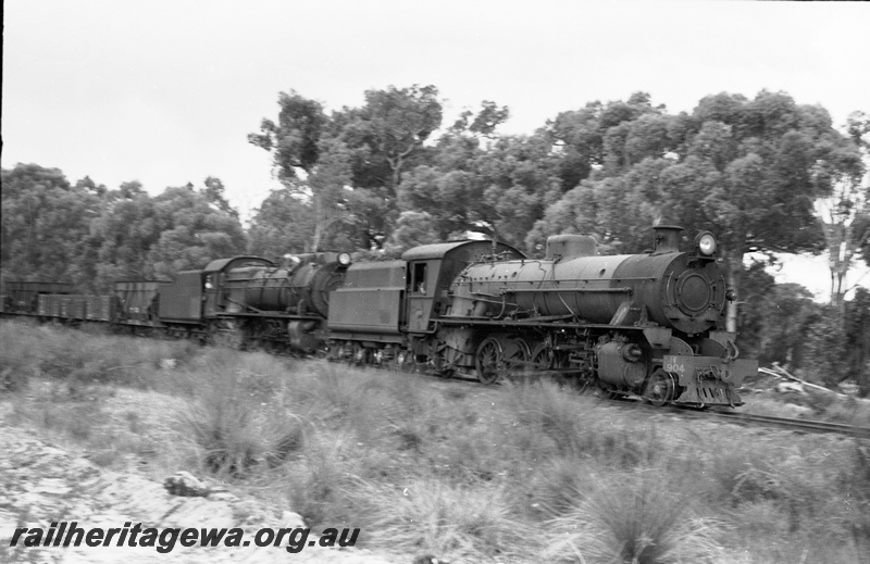 P22113
W class 904 & S class 546 