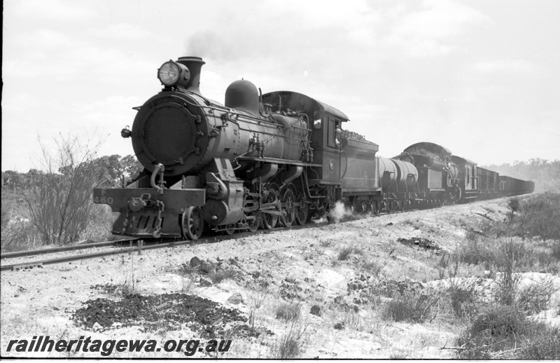 P22118
FS class 460 F class 423 approaching Power House Junction near Muja. BN line.
