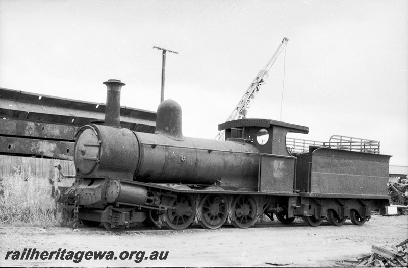 P22139
Millars No 67 at Midalia & Benn' s siding at Subiaco. Locomotive at Midalia Benn for scrapping. ER line.
